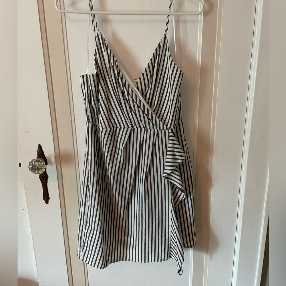 Striped dress with ruffle and lining